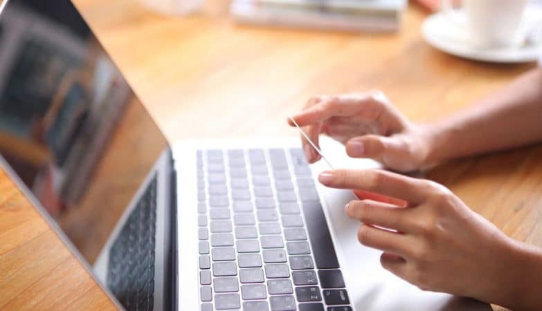 SimplePay fizetés bankkártyával